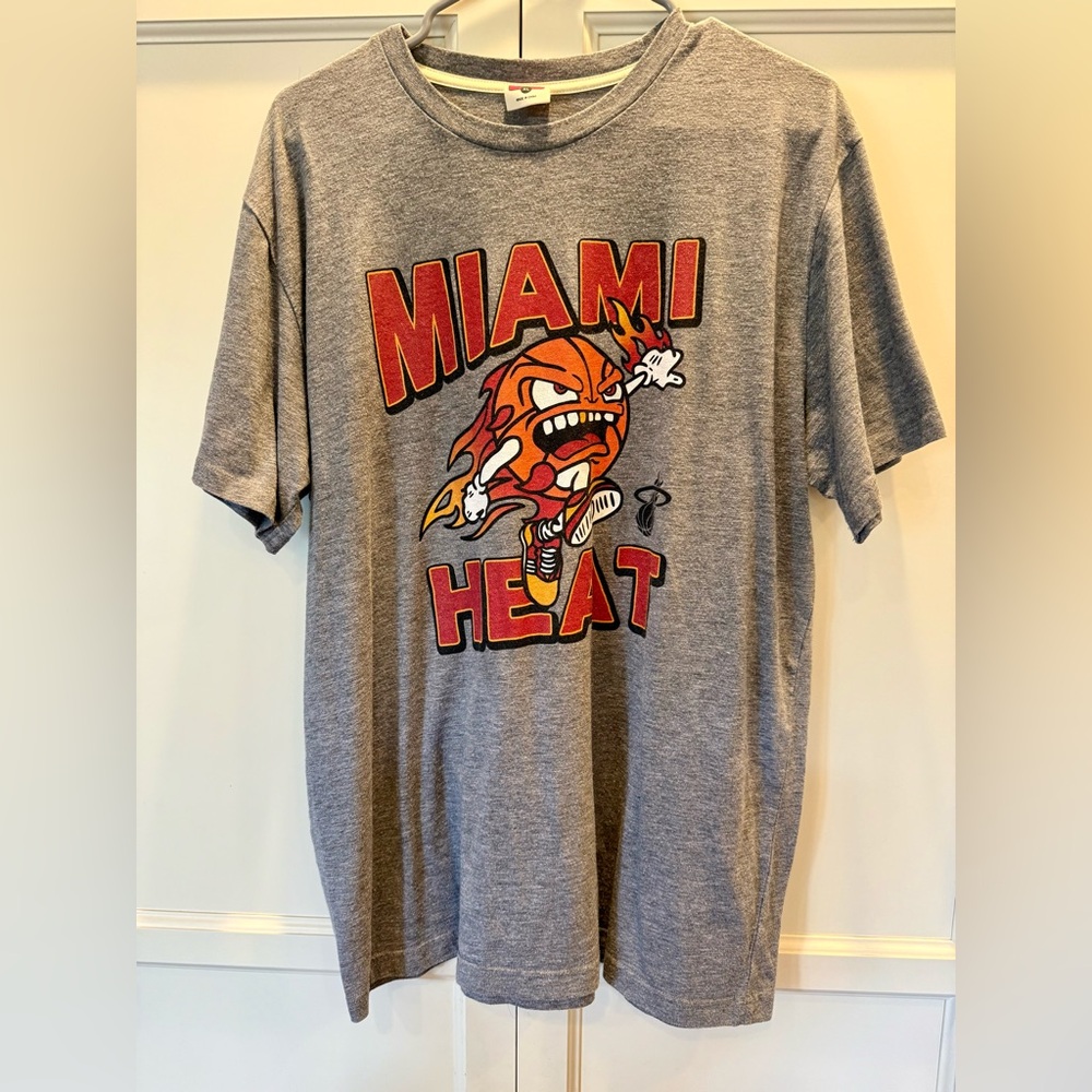 HOMAGE Gray Miami Heat Short Sleeve Tee